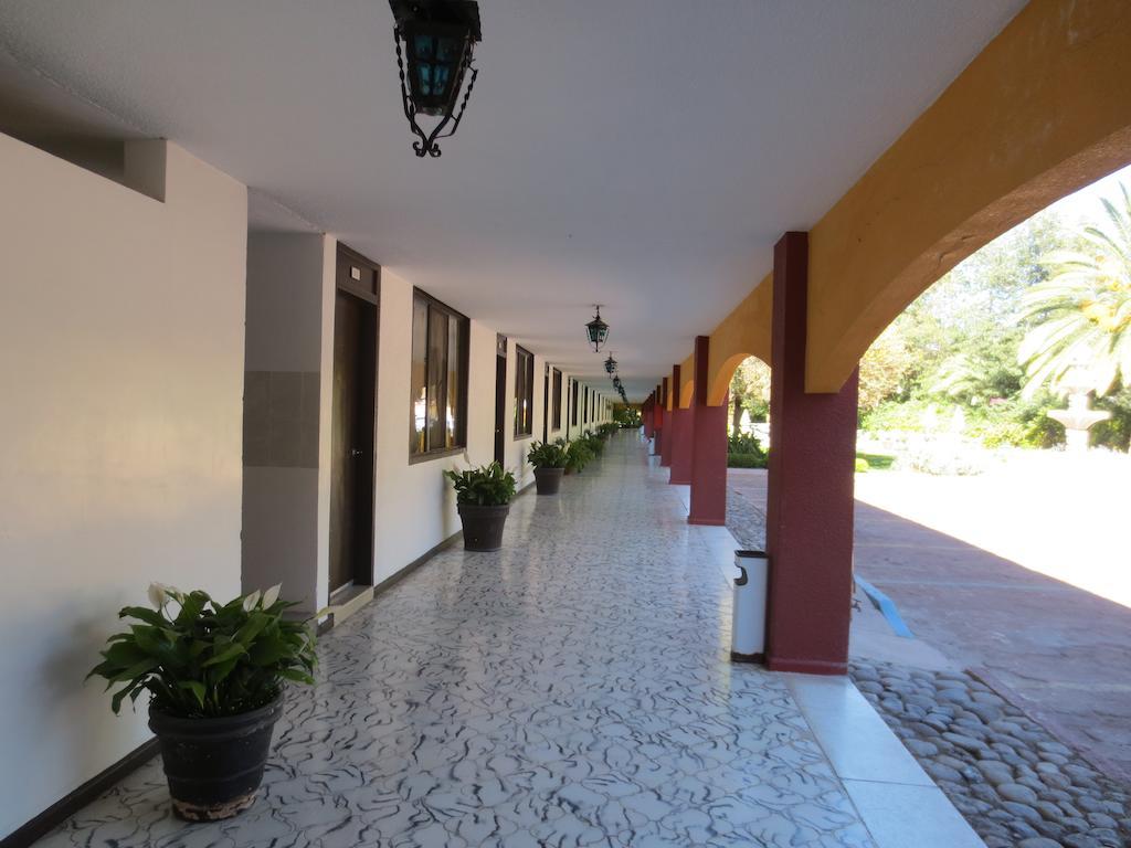La Gloria De Calvillo Hotel Exterior photo