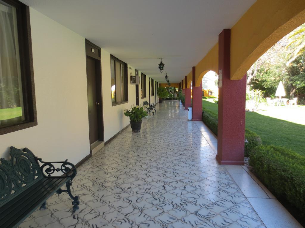 La Gloria De Calvillo Hotel Exterior photo