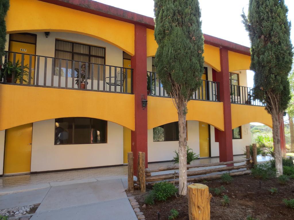 La Gloria De Calvillo Hotel Exterior photo
