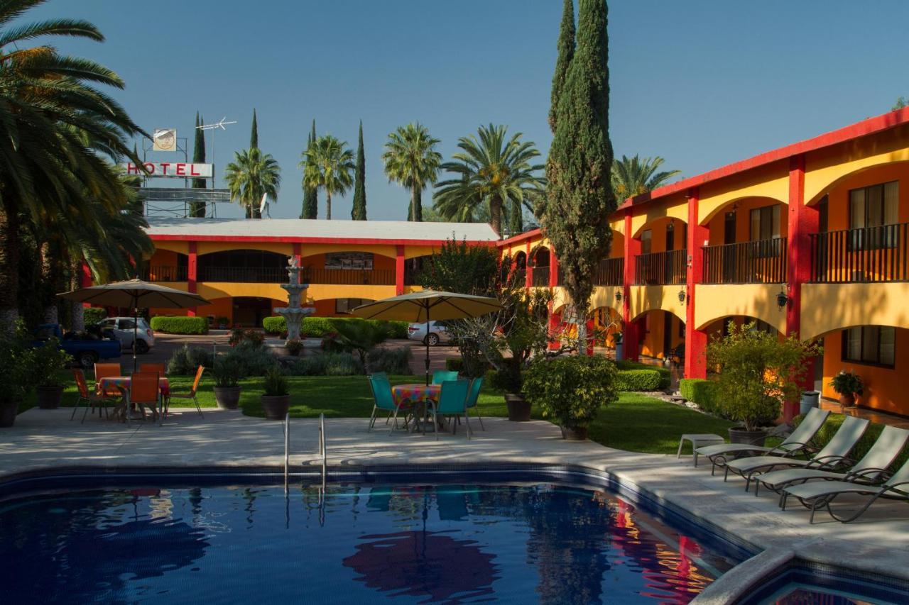 La Gloria De Calvillo Hotel Exterior photo